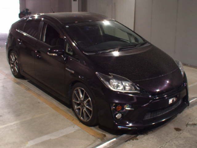2013 Toyota Prius SツーリングセレクションG’s Japan auction vehicle
