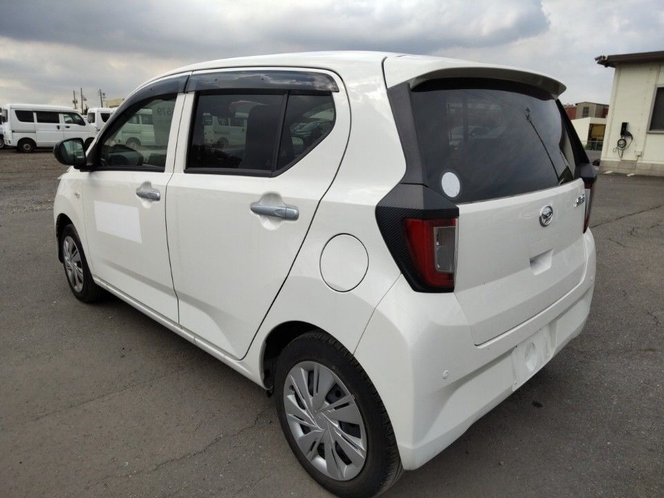 2021 Daihatsu Mira e:S auction photo 6