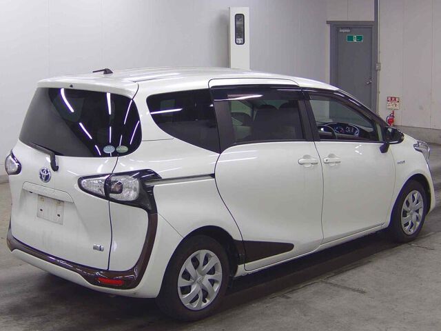2015 Toyota Sienta Hybrid X auction photo 5