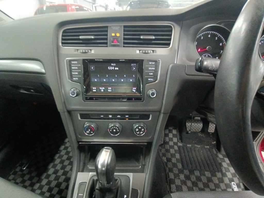 2013 Volkswagen VW ゴルフ TSIトレンドラインブルーモーション auction photo 11
