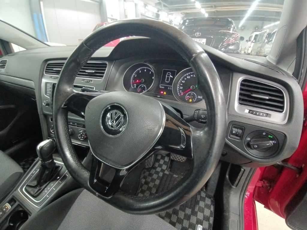 2013 Volkswagen VW ゴルフ TSIトレンドラインブルーモーション auction photo 9