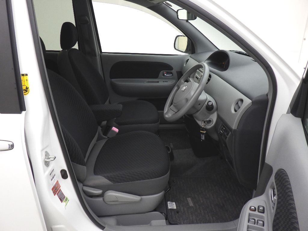 2010 Toyota Sienta X S Edition auction photo 6
