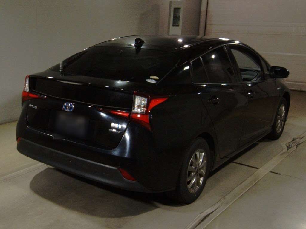 2019 Toyota Prius S 4WD auction photo 2