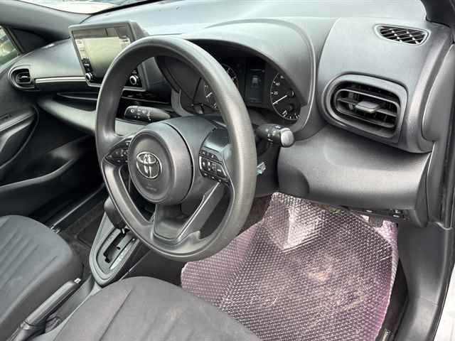 2023 Toyota Yaris X auction photo 3