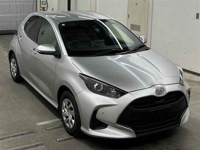 Japan Auction Vehicles 10 2023 Toyota Yaris X auction photo