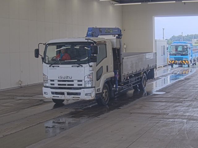 Japan Auction Vehicles 22 2013 Isuzu Forward ヒラ.クレーン4ダン auction photo