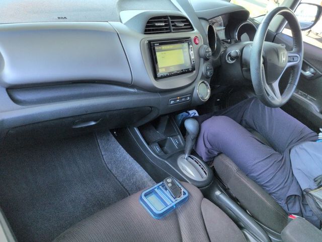 2012 Honda Fit 15XH auction photo 3