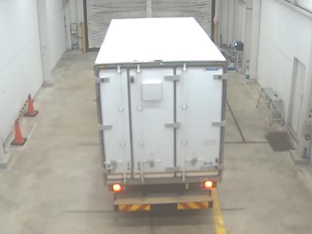 2020 Isuzu Elf Van auction photo 3