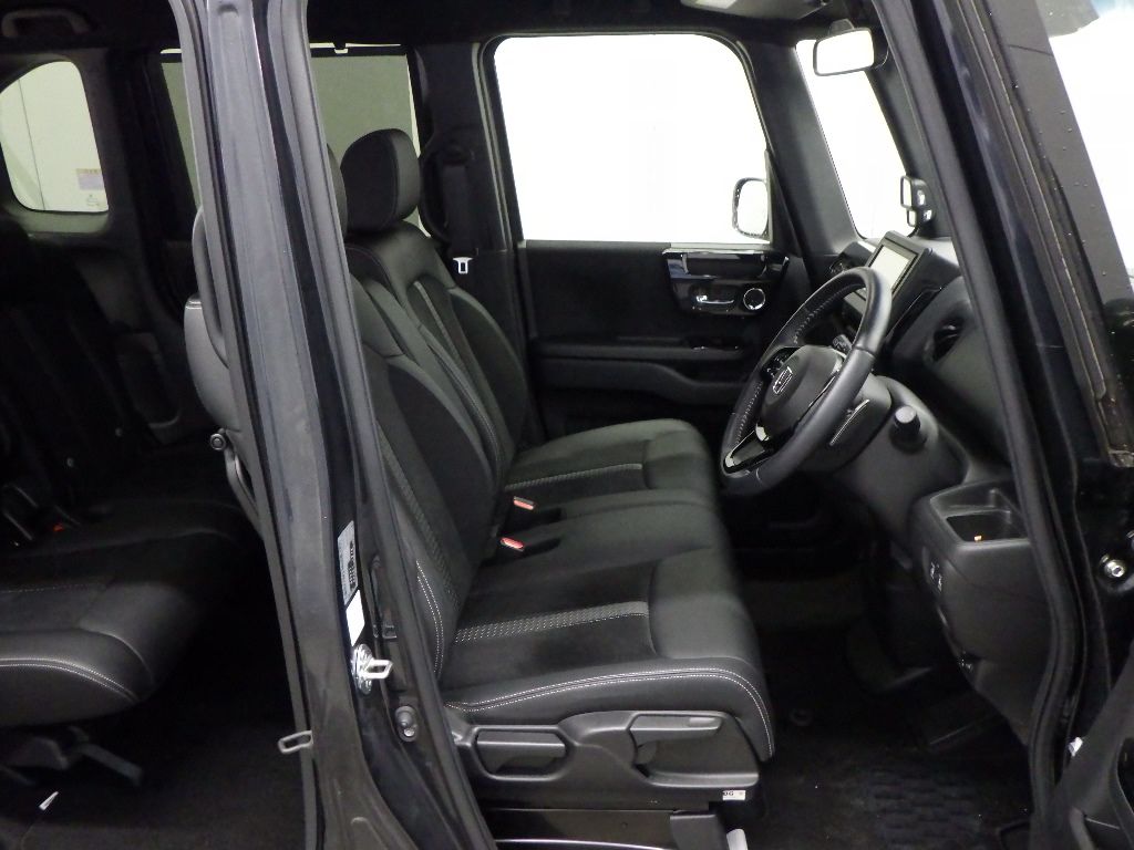 2021 Honda N-BOX カスタムLターボ auction photo 6