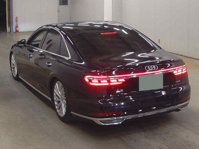 2018 Audi A8 60TFSIクワトロ 4WD auction photo 2