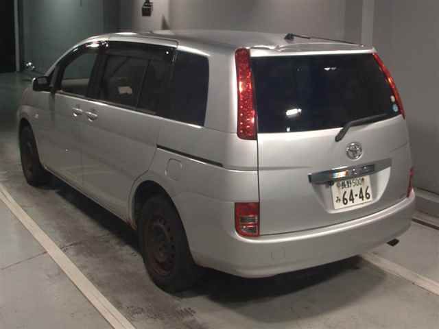 2005 Toyota Isis 4WD L auction photo 2