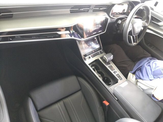 2021 Audi A6 45TFSIクワトSライ 4WD auction photo 3