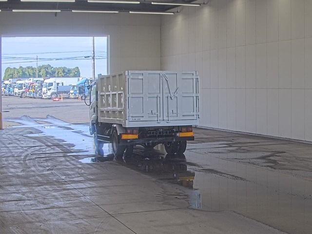 2011 Isuzu Forward ダンプ フカダンプ auction photo 2