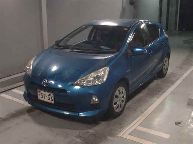 2014 Toyota Aqua S auction photo 4