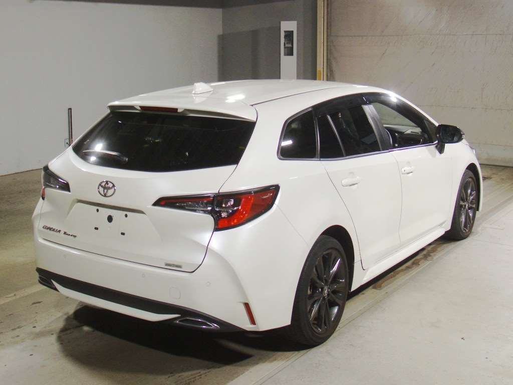 2021 Toyota Corolla Touring ダブルバイビー auction photo 2