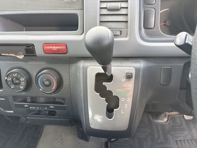 2007 Toyota Hiace DX auction photo 5