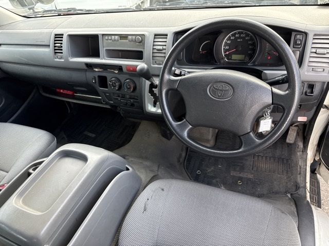 2007 Toyota Hiace DX auction photo 4
