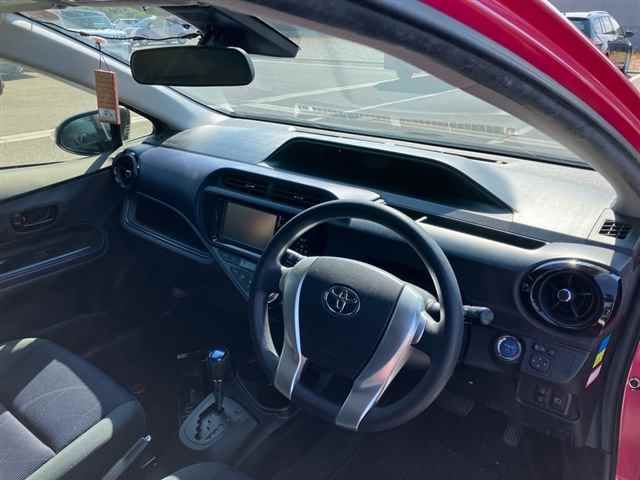 2016 Toyota Aqua S auction photo 3