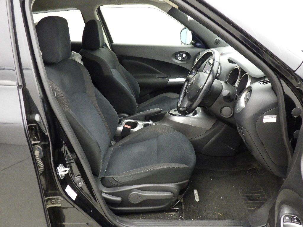 2014 Nissan Juke 15RX Type V auction photo 6