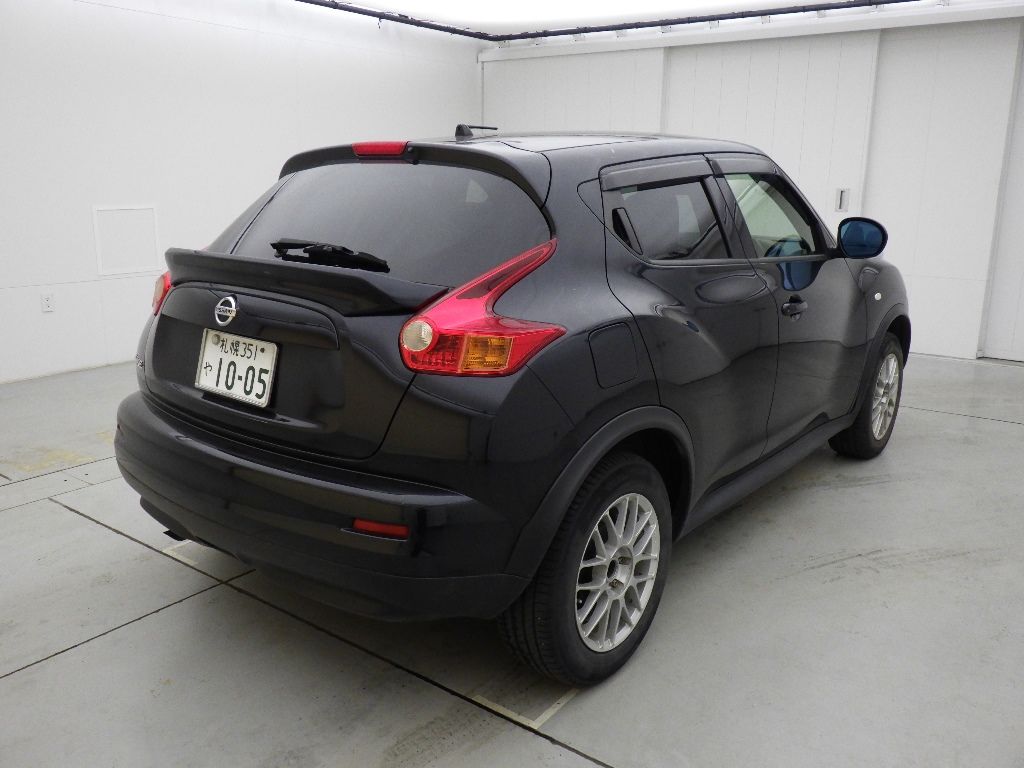 2014 Nissan Juke 15RX Type V auction photo 2