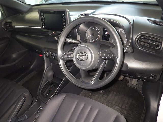 2023 Toyota Yaris X auction photo 3