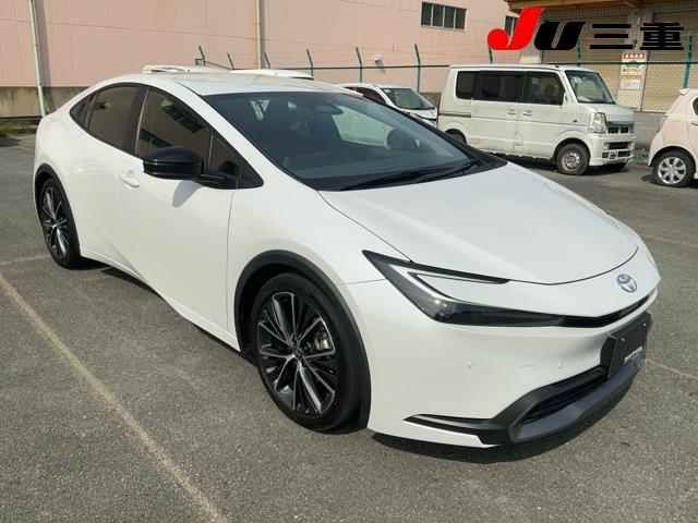 Japan Auction Vehicles 12 2023 Toyota Prius G auction photo