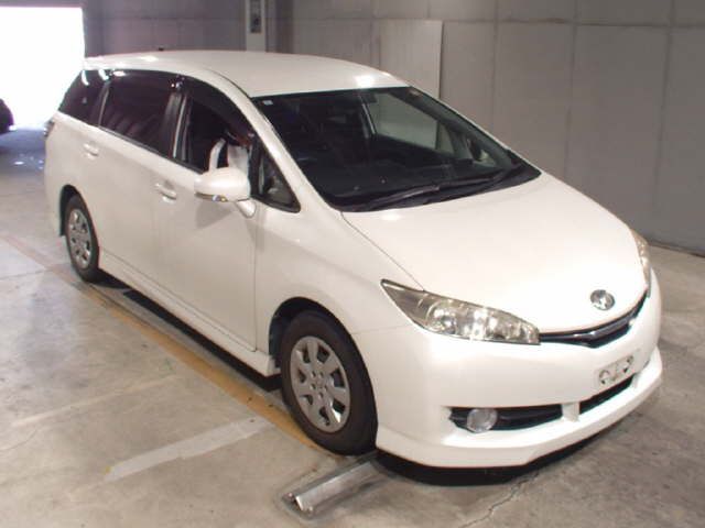 2014 Toyota Wish 1.8X Japan auction vehicle