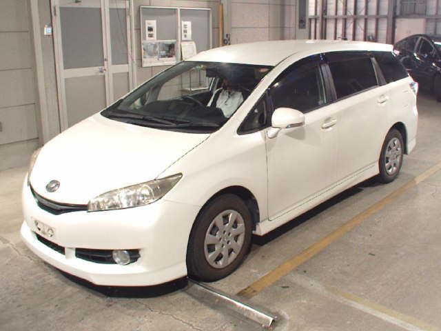 2014 Toyota Wish 1.8X auction photo 4