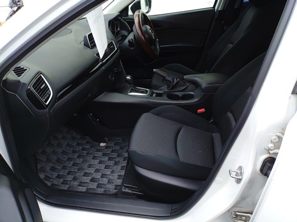 2015 Mazda Axela auction photo 16