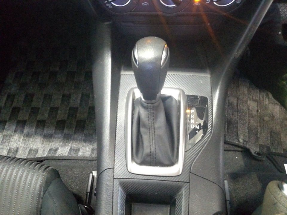 2015 Mazda Axela auction photo 12