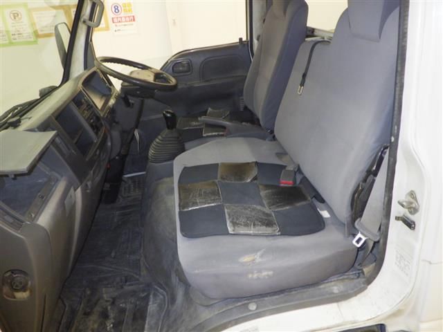 2013 Isuzu Elf Double cab auction photo 8