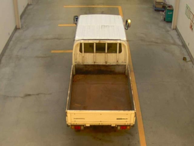 2013 Isuzu Elf Double cab auction photo 3