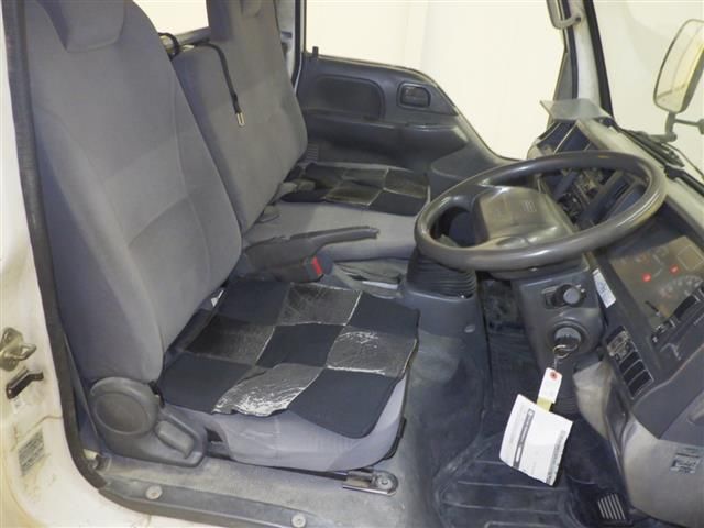 2013 Isuzu Elf Double cab auction photo 5