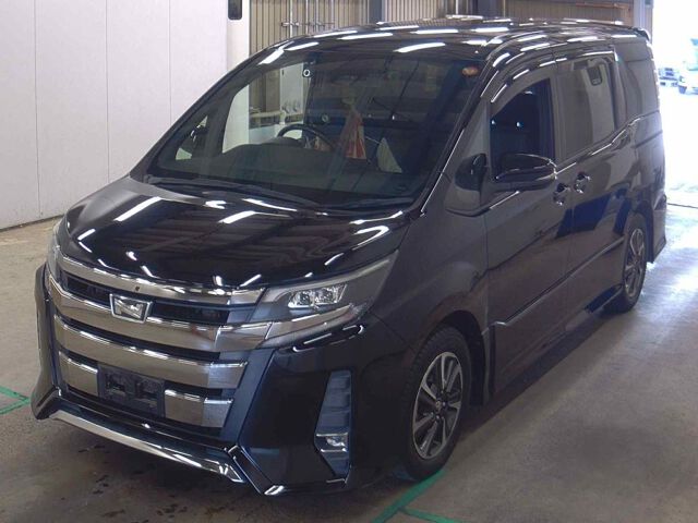 2017 Toyota Noah SI auction photo 4