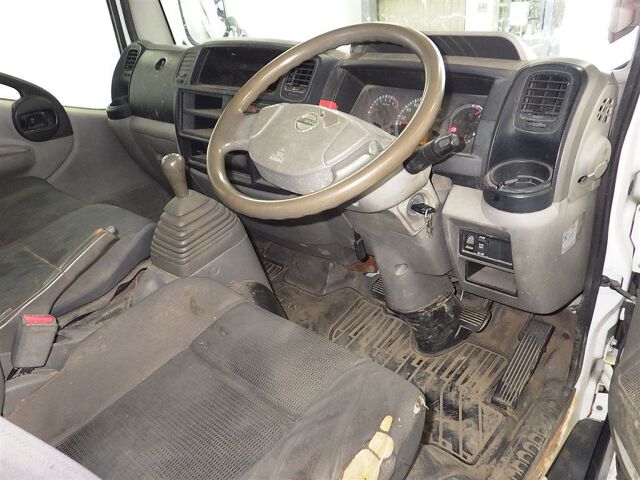 2012 Nissan アトラストラック スーパーロー auction photo 6