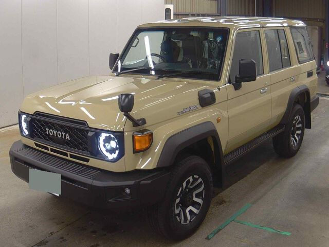 2025 Toyota Land Cruiser 70 AX 4WD auction photo 4