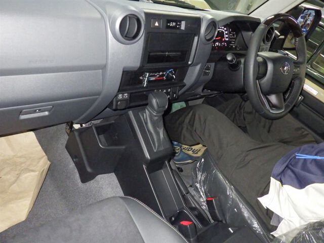 2025 Toyota Land Cruiser 70 AX 4WD auction photo 3