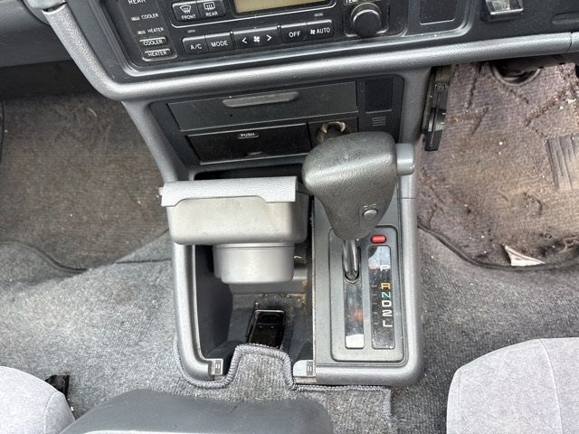 2002 Toyota Hiace Super Custom G auction photo 5