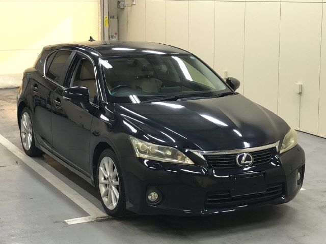 Japan Auction Vehicles 8 2011 Lexus CT CT200H バージョンL auction photo