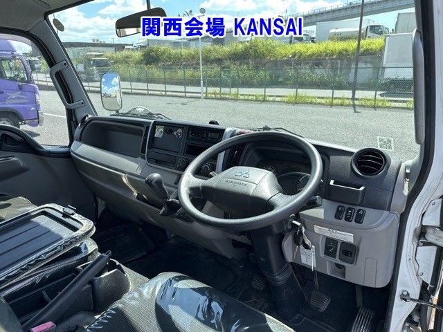 2017 Mitsubishi Fuso Canter Flat crane, 4-tier, PG auction photo 4