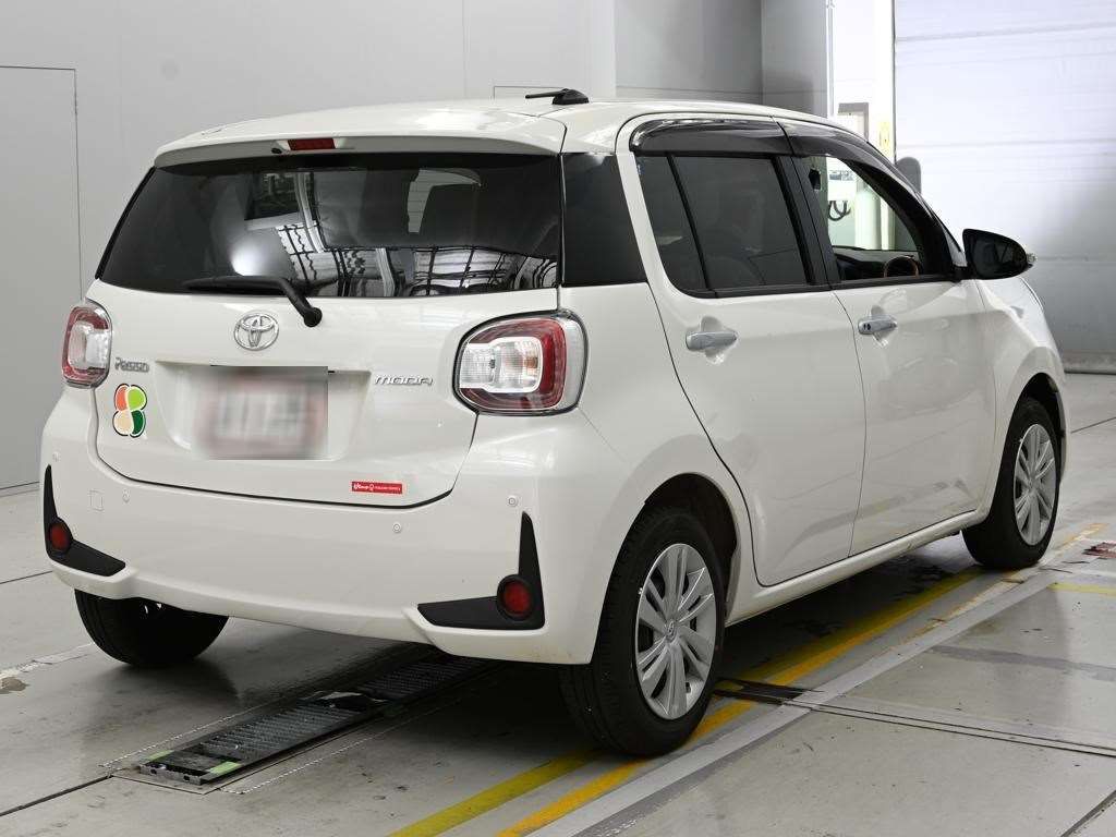 2022 Toyota Passo モーダ auction photo 2