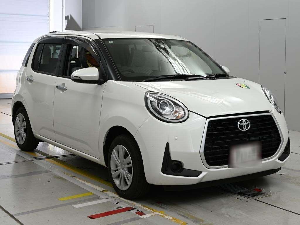 2022 Toyota Passo モーダ auction photo 5