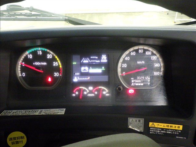 2019 Isuzu Forward クレーン付 auction photo 6