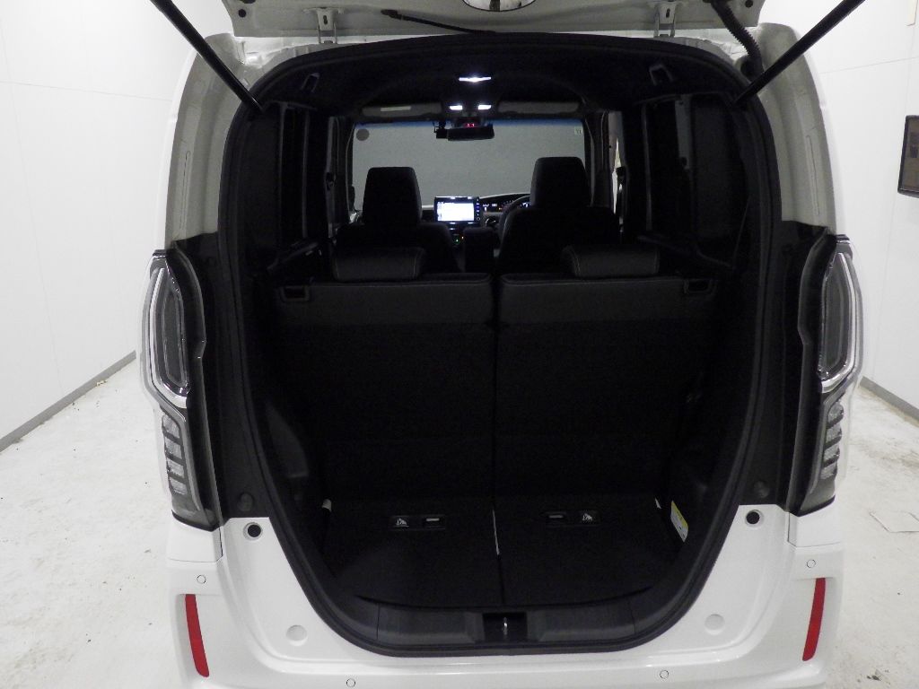 2021 Honda N-BOX カスタムLターボ auction photo 8