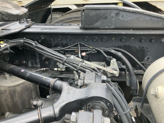 2017 Hino Profia tractor auction photo 16