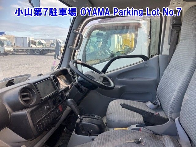 2020 Toyota Dyna Double cab 4WD auction photo 5