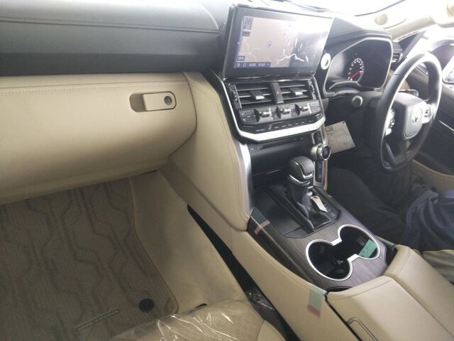 2024 Toyota Land Cruiser ZX 4WD auction photo 3