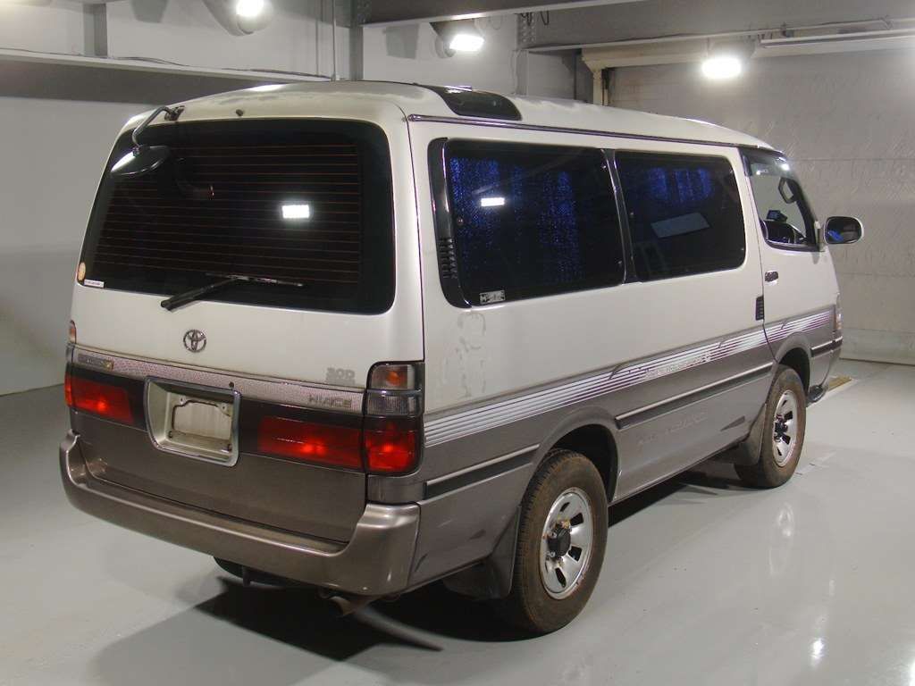1997 Toyota Hiace スーパーカスタムG 4WD auction photo 2