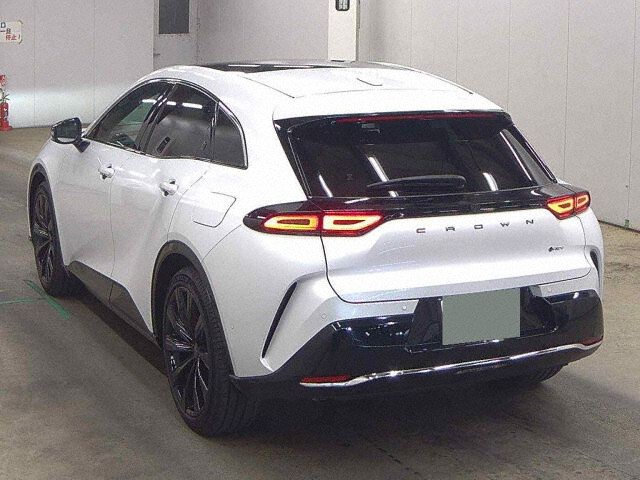 2024 Toyota Crown Sport スポーツZ(HEV) 4WD auction photo 2
