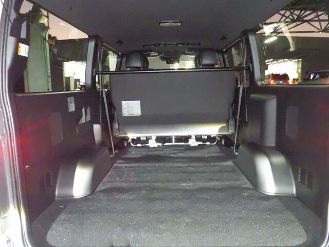 2026 Toyota Hiace LスーパーGLダーク2 auction photo 6